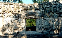 temple in Chicanná