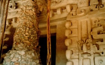 jaguar-altar in Ek Balám