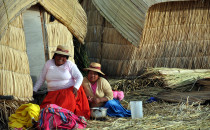 Frauen der Uro am Titicacasee, Peru