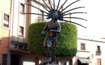Statue of a Conchero-Tänzer, Querétaro, Mexico