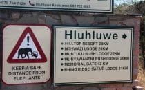 Hluhluwe-Imfolozi - Hinweisschild, Südafrika